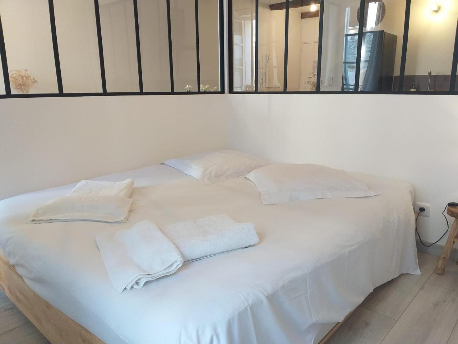 Apartamento Beau Loft Au Coeur De Tolón Exterior foto